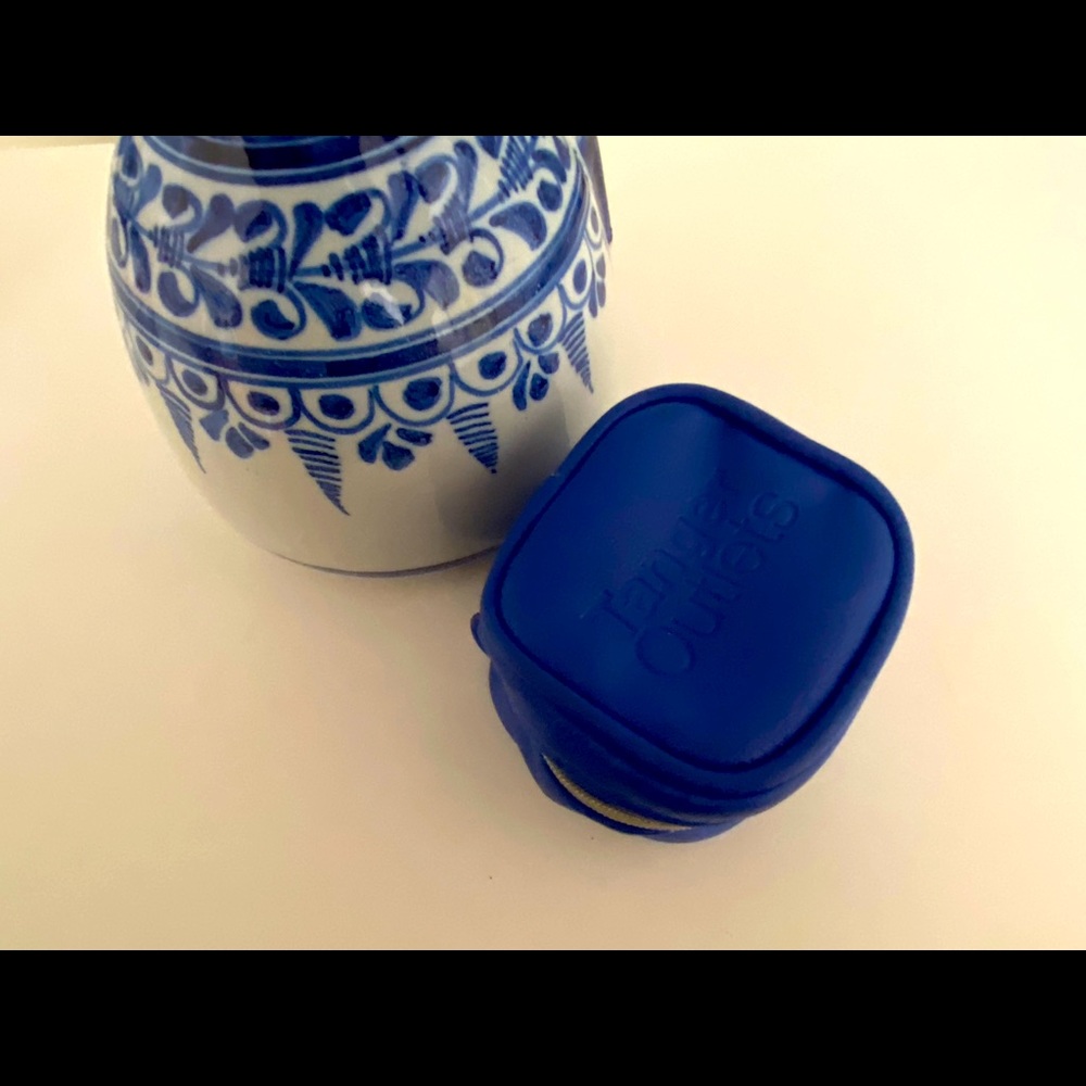 Small coin collector